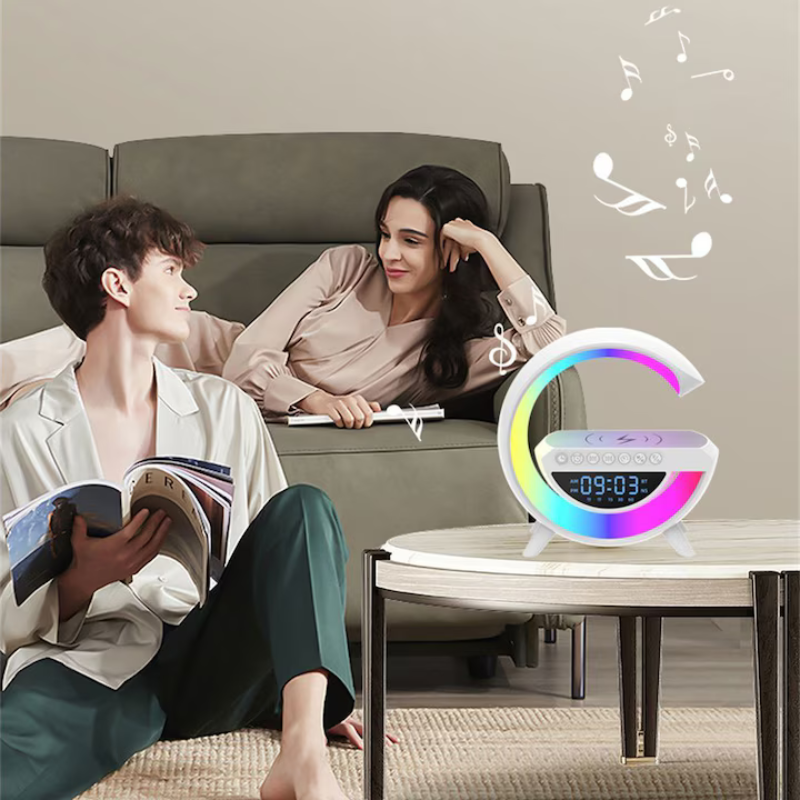 Lampa Smart LED RGB si Incarcator Wireless 15W, Boxa Bluetooth, Afisaj Ceas Digital, Alarma, Alb