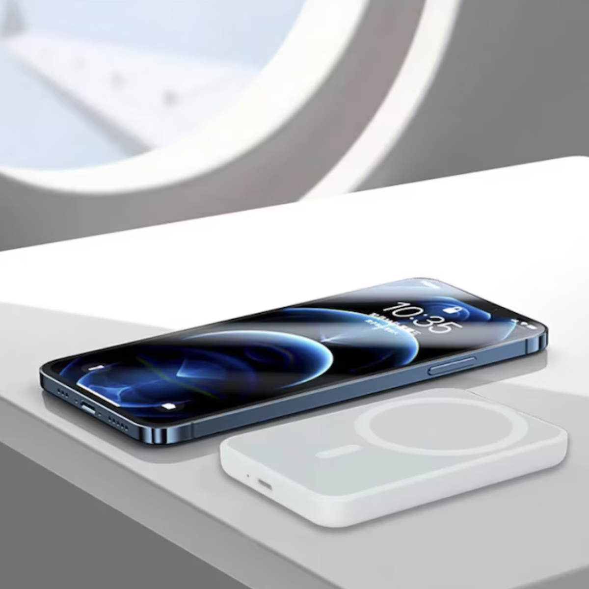 Baterie Externă Wireless MagSafe 5000 mAh – Compatibilă iPhone, Power Bank Încărcare Rapidă, Alb/Gri, Portabilă și Ușoară